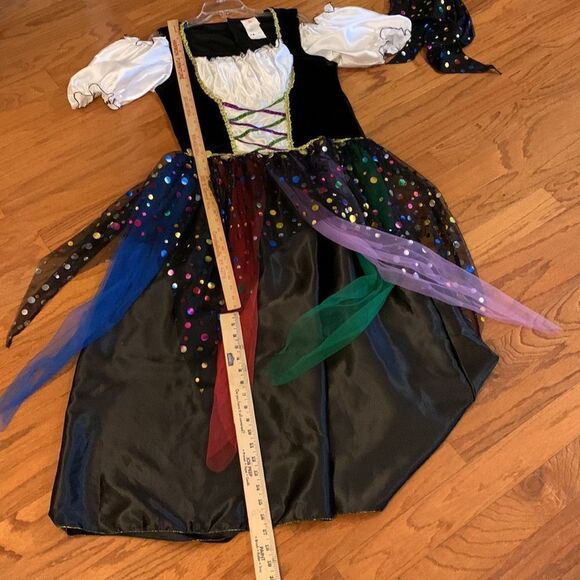 Gypsy costume one-size includes cape/head wrap, goldtone necklace & earrings. - Picture 7 of 11